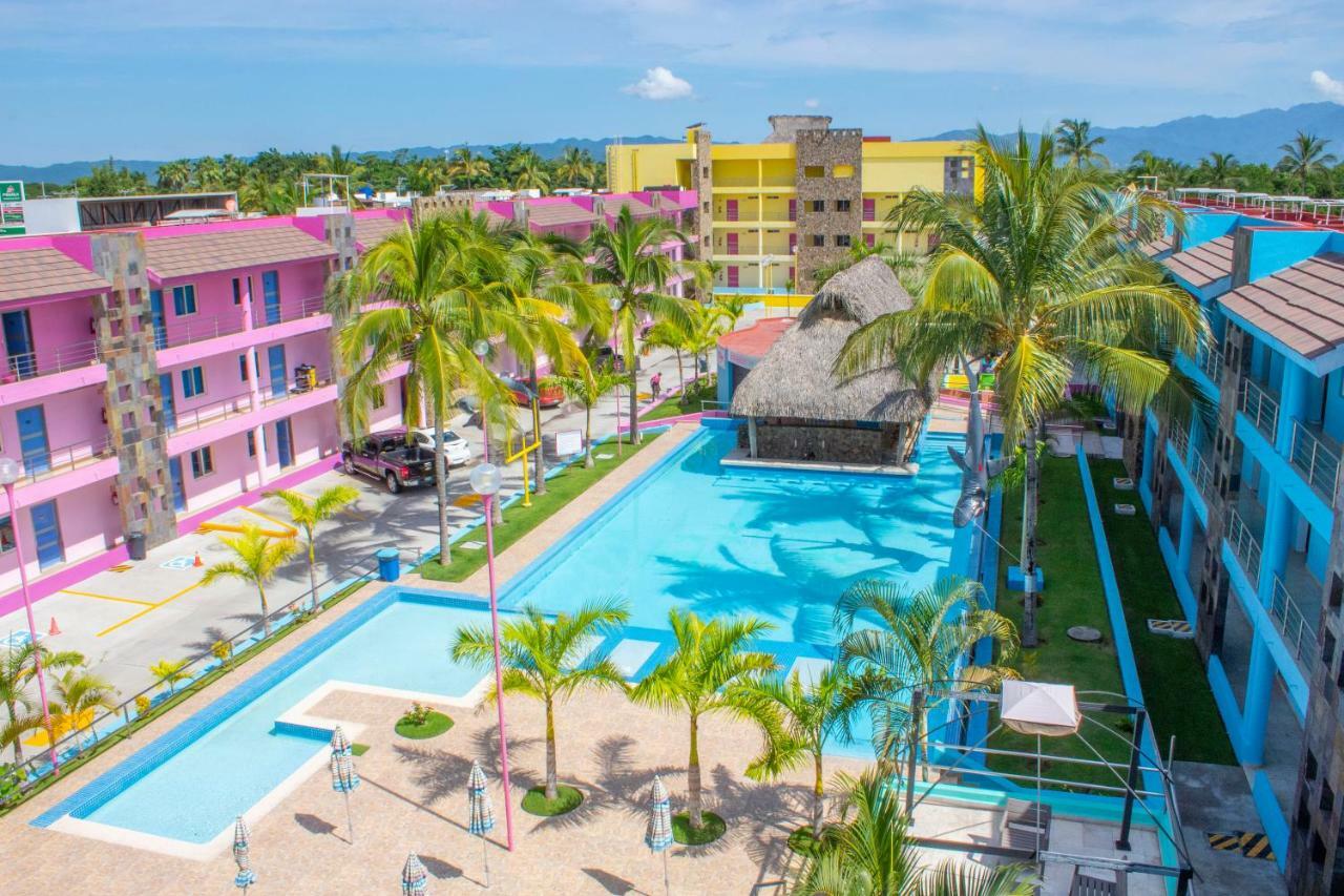 Miami Inn Nuevo Vallarta Kültér fotó